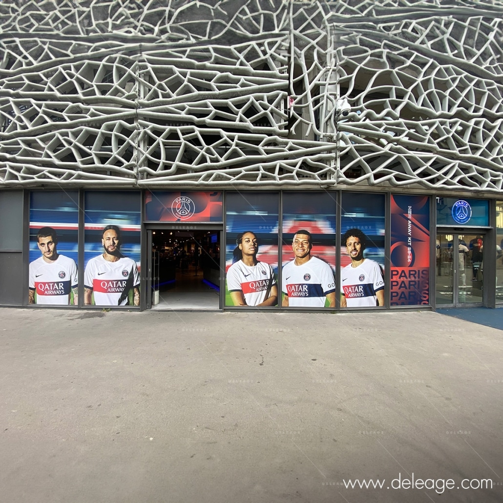 Nouvelle décoration dans les boutiques et vitrines du PSG : Deléage
