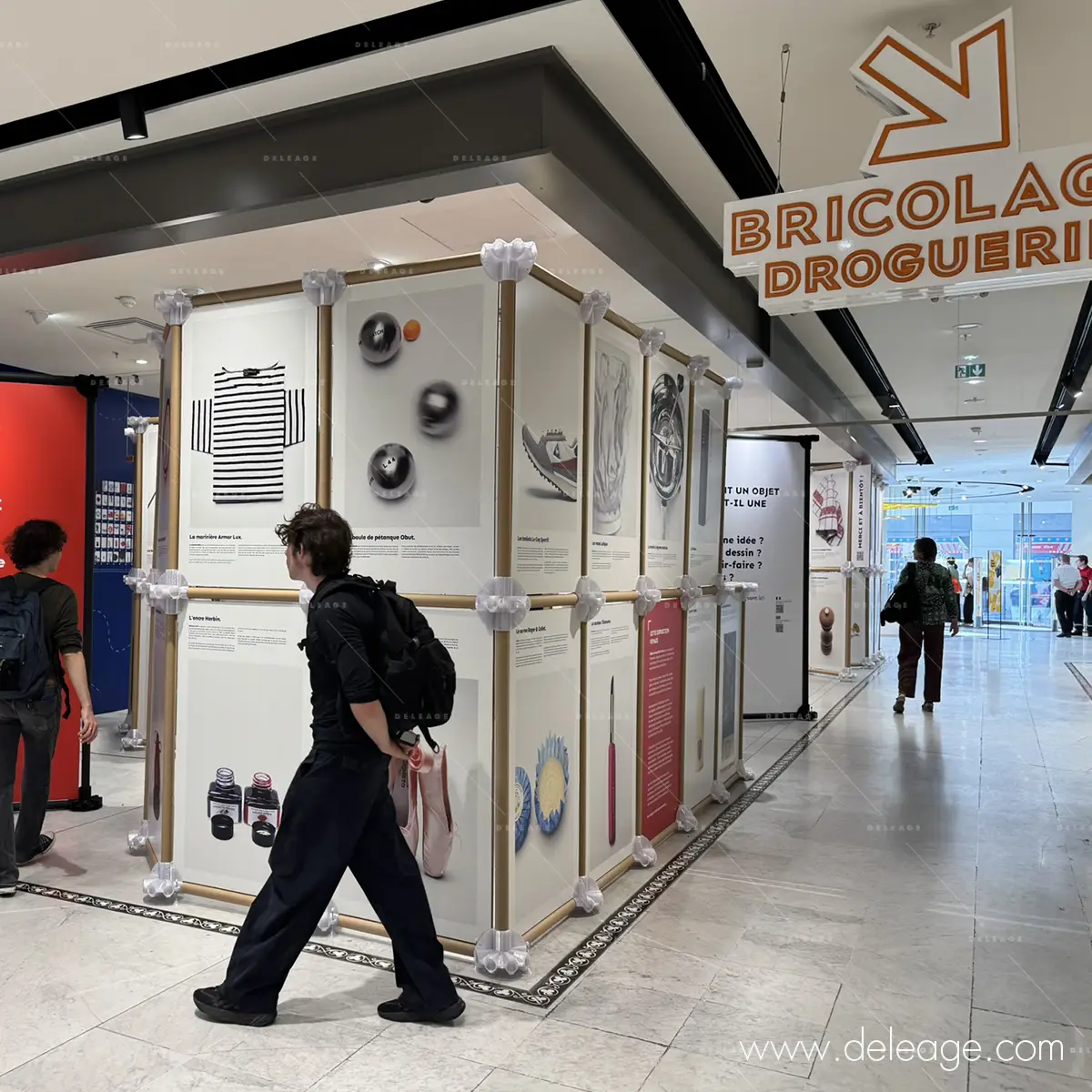 2-scenographie-exposition-easystand-ilot-bhv-marais