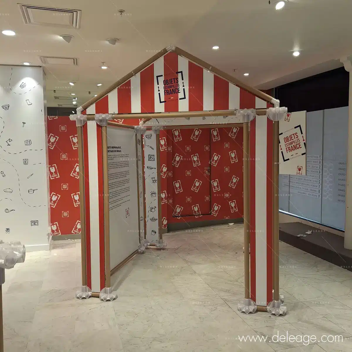 6-easystand-arche-maison-fragile-bhv-marais Kakémono Paris Design Week et entrée du parcours EasyStand « Objets Estampillés France » au BHV Marais.